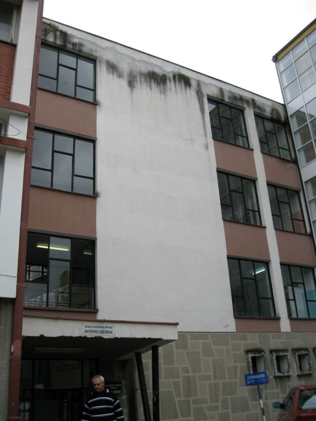 ВРАЊЕ И ДАЉЕ У ШОКУ: После епи напада и посети психијатру пацијент скочио са прозора болнице